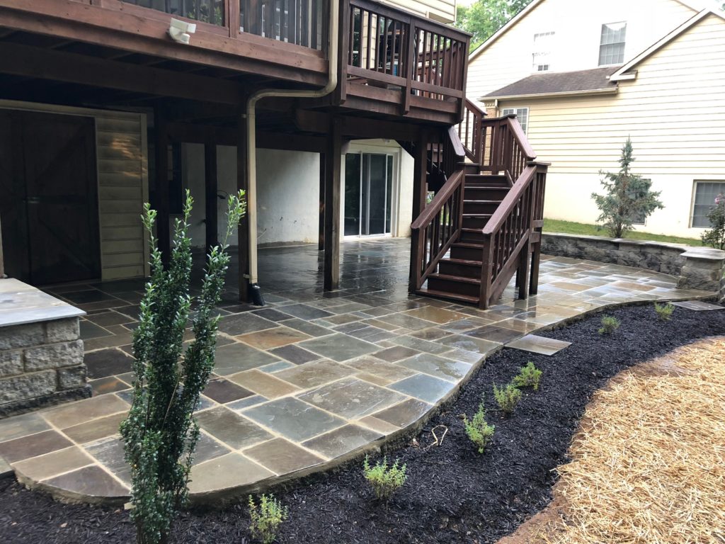 Clarksville Natural Cleft Full Color Pattern Cut Flagstone Patio