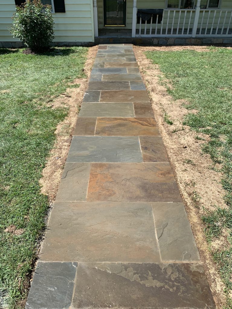 Full Color Natural Cleft PA Flagstone Running Bond Pattern