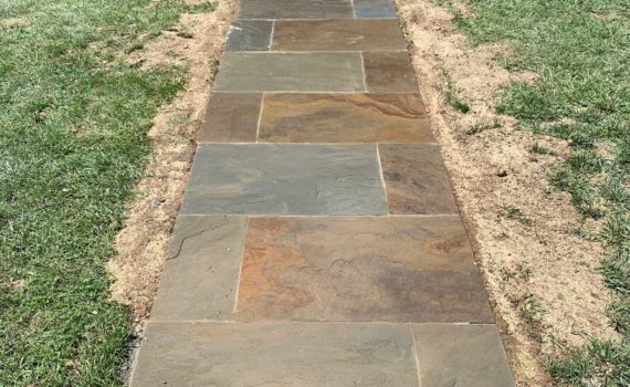 Full Color Natural Cleft PA Flagstone Running Bond Pattern