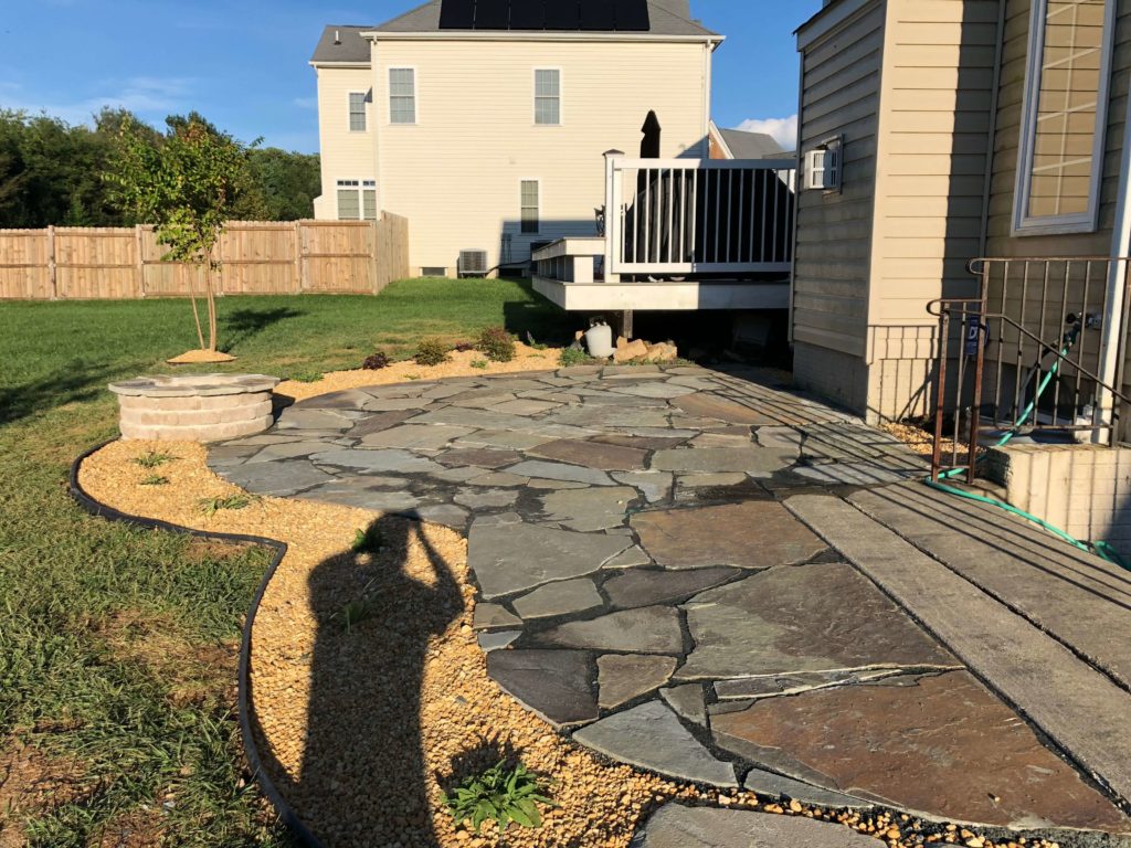 Spencerville Irregular Flagstone Patio & Fire Pit