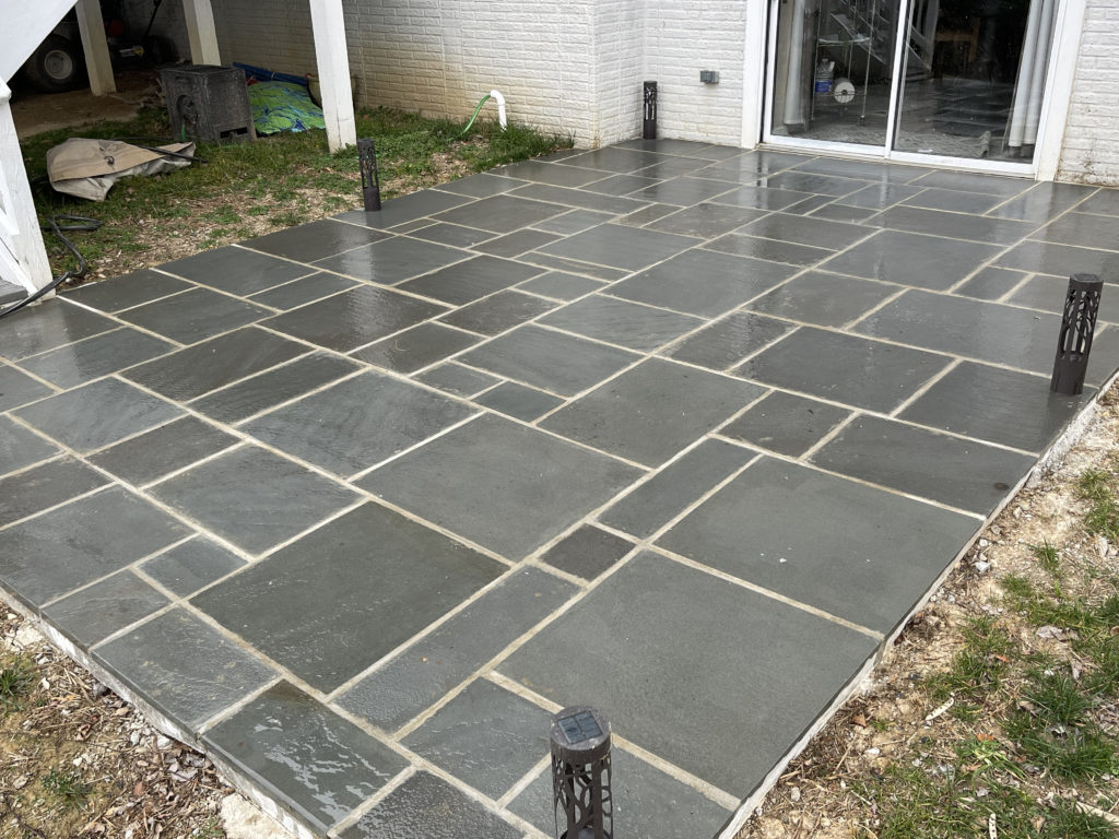 Ijamsville Select Blue Thermal Pattern Cut PA Flagstone Patio